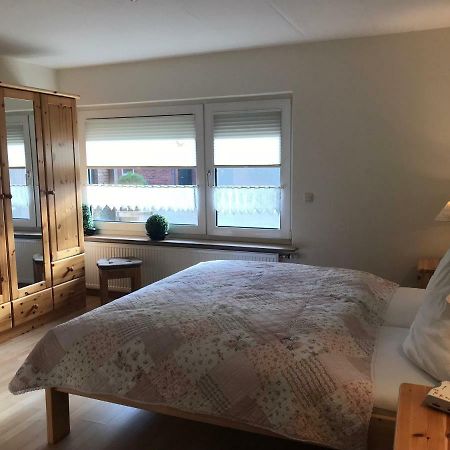 Ferienwohnung Hage Екстер'єр фото