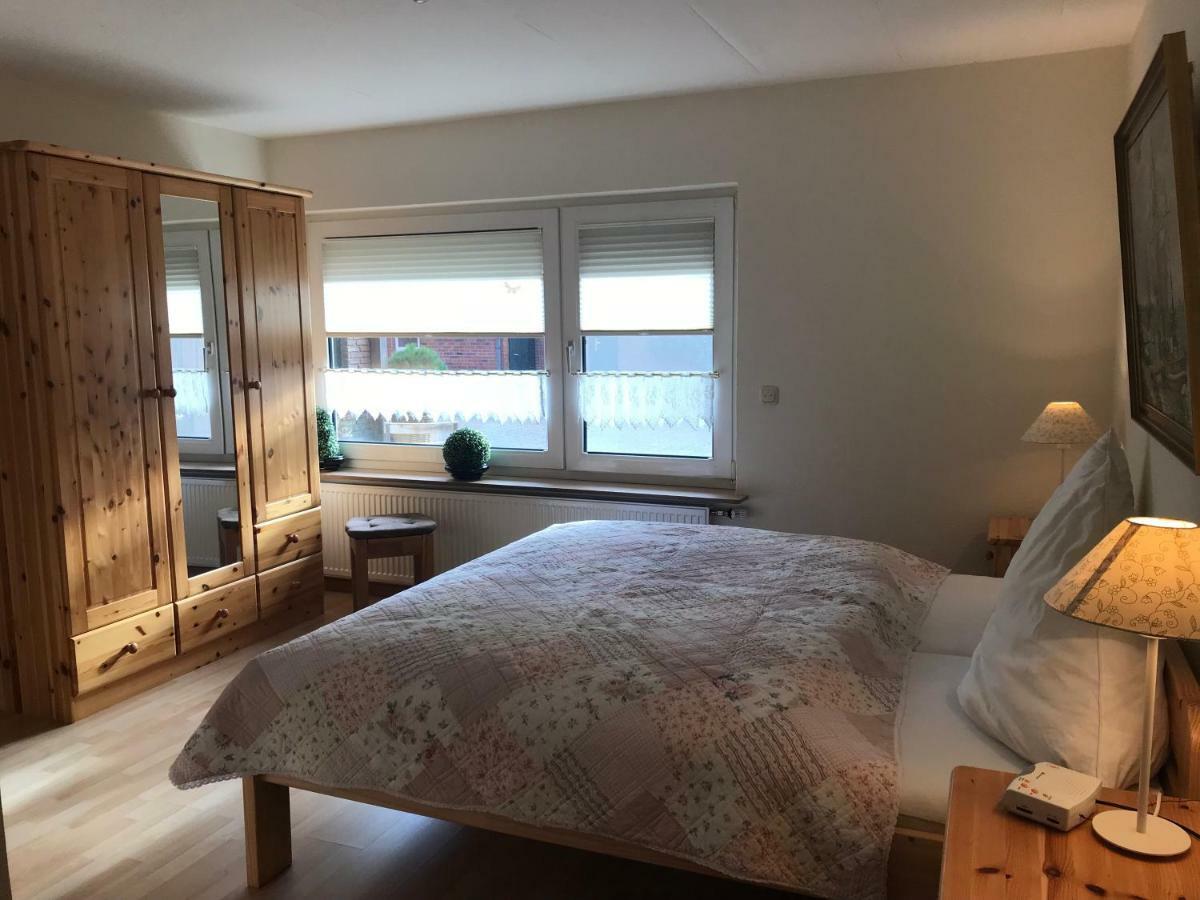 Ferienwohnung Hage Екстер'єр фото