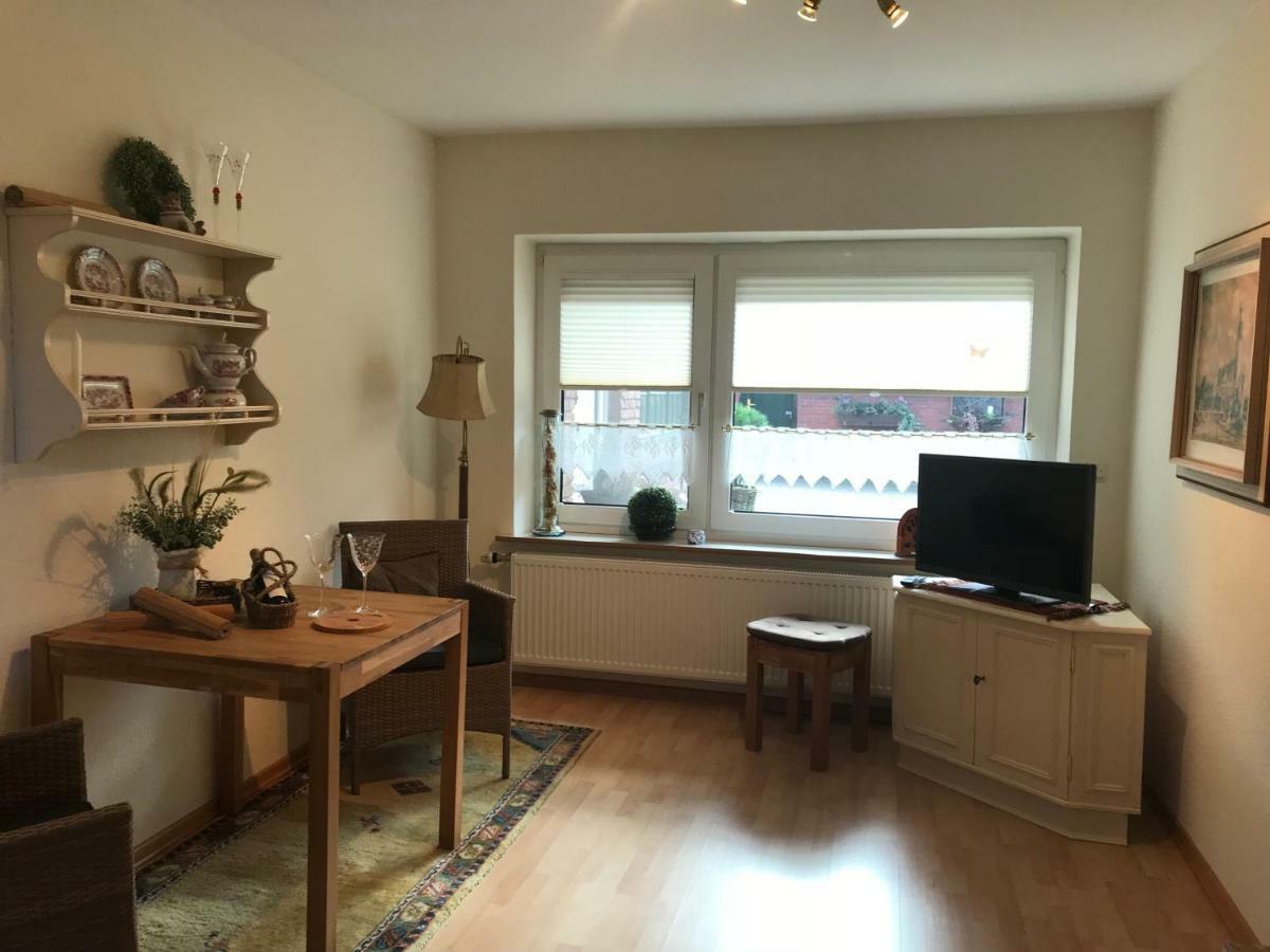Ferienwohnung Hage Екстер'єр фото